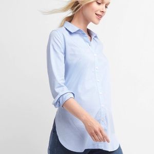 GAP maternity Oxford blue button up shirt